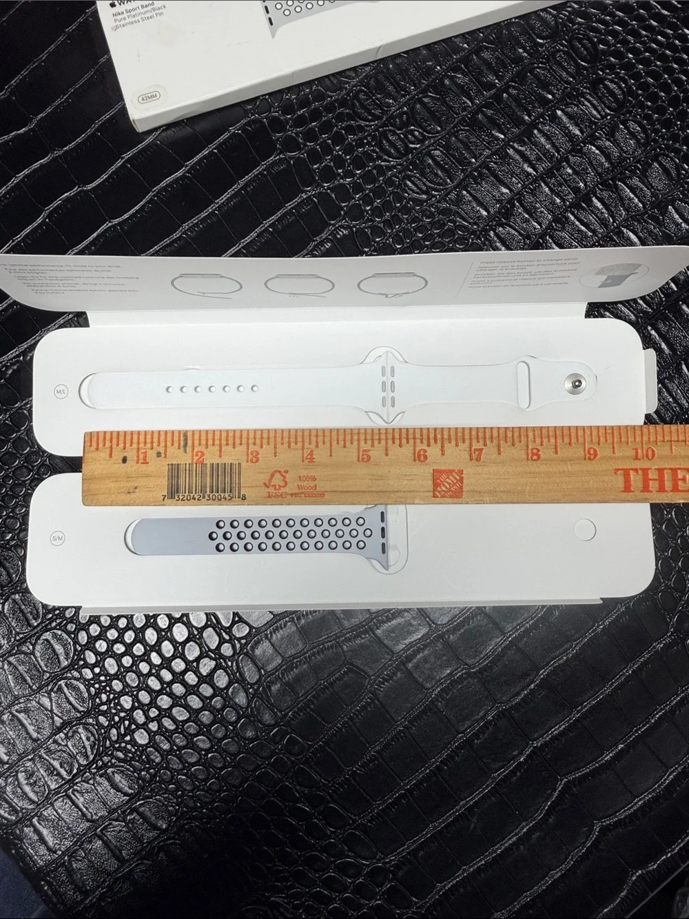 Apple Nike Sport Band - White with Light Gray Accents (42mm)